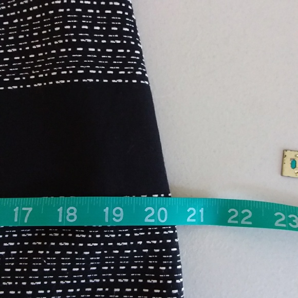 ☆☆SOLD☆☆ LOFT Striped Above-the-knee Lined Skirt - Picture 4 of 7